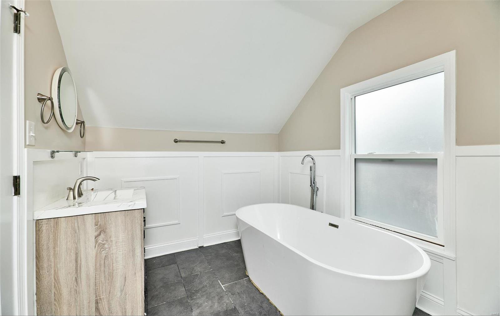 2969 Ridgeway Avenue St. Louis, MO 63114 - Photo 21 of 32 Gallery Image 21