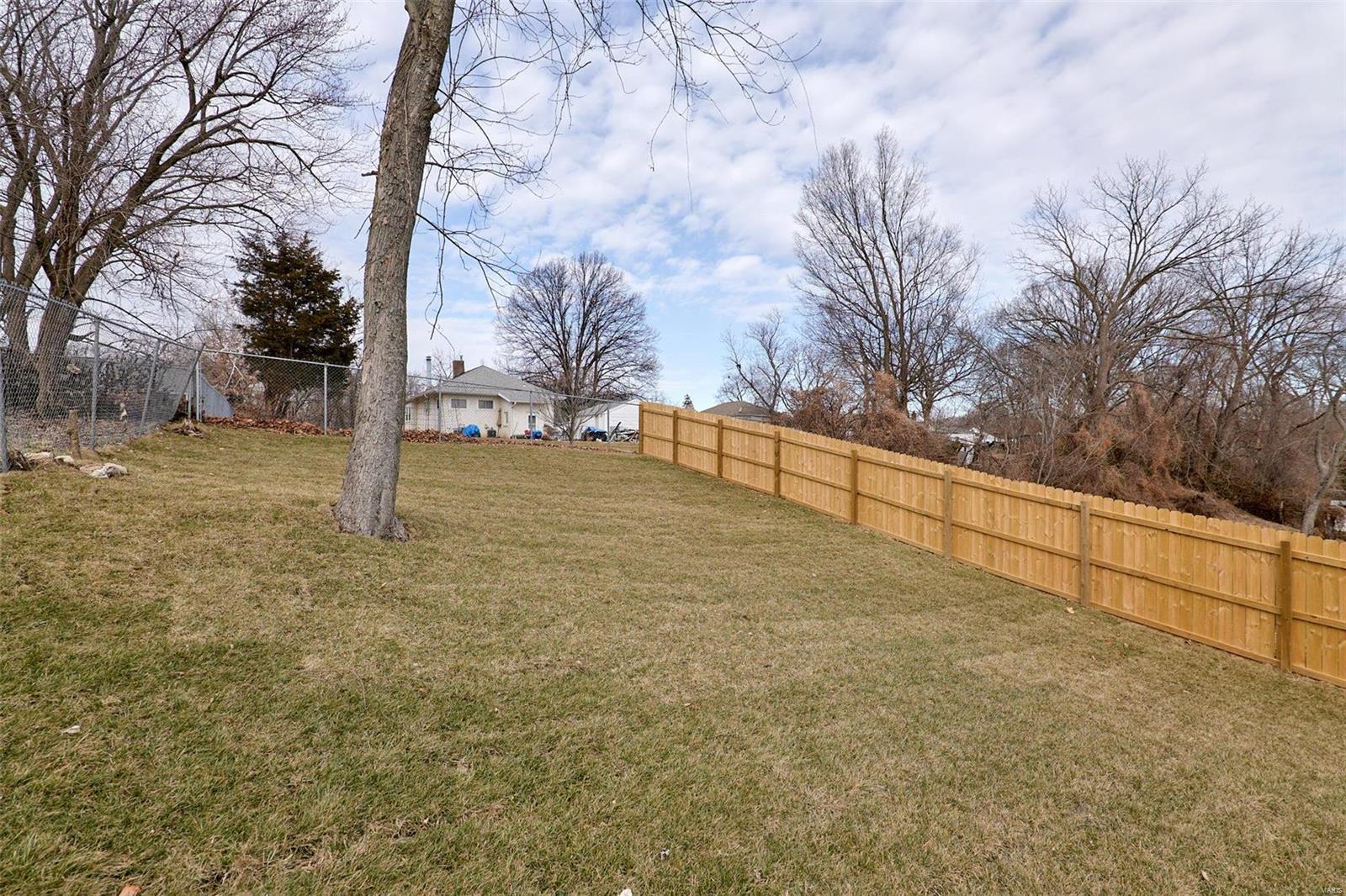 2969 Ridgeway Avenue St. Louis, MO 63114 - Photo 29 of 32 Gallery Image 29