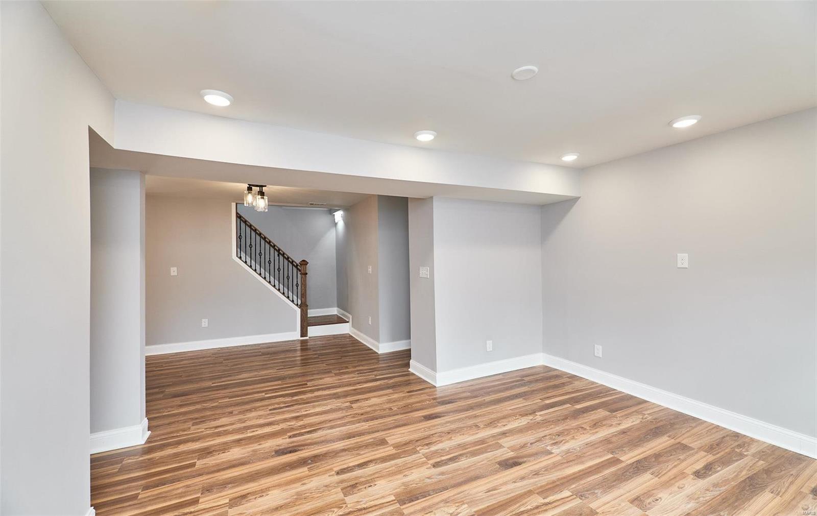 2969 Ridgeway Avenue St. Louis, MO 63114 - Photo 5 of 32 Gallery Image 5