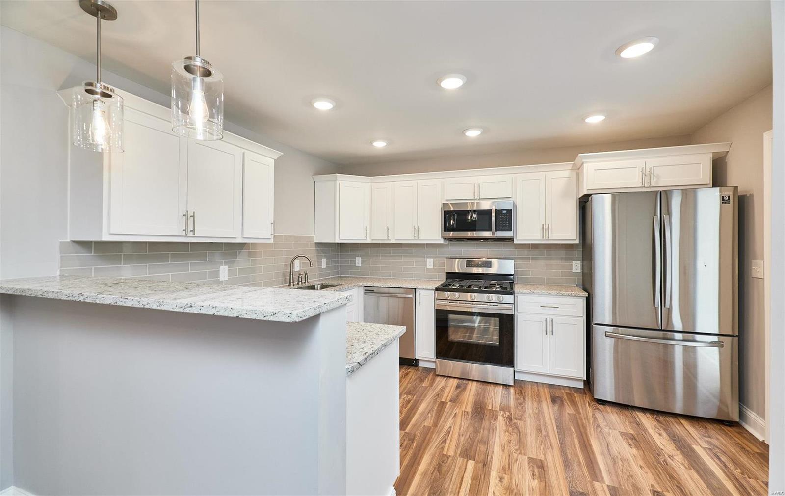 2969 Ridgeway Avenue St. Louis, MO 63114 - Photo 8 of 32 Gallery Image 8