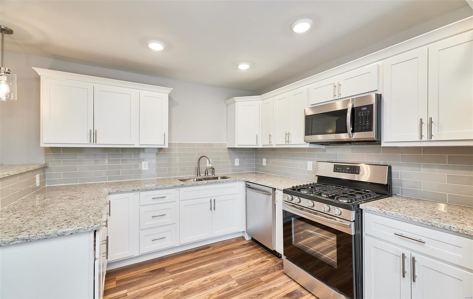 2969 Ridgeway Avenue St. Louis, MO 63114 - Photo 9 of 32 Gallery Image 9