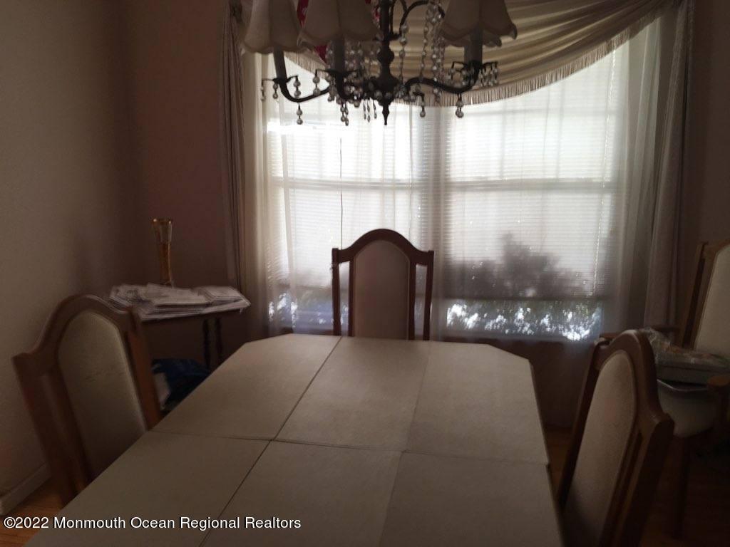 29 Violet Circle Howell, NJ 07731 - Photo 3 of 7 dining room