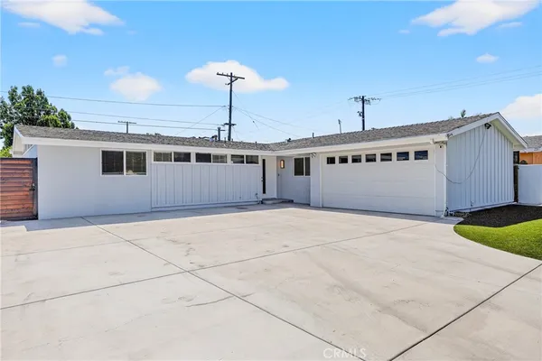 $925,000 | 3210 East Janice Street, Long Beach, CA 90805
