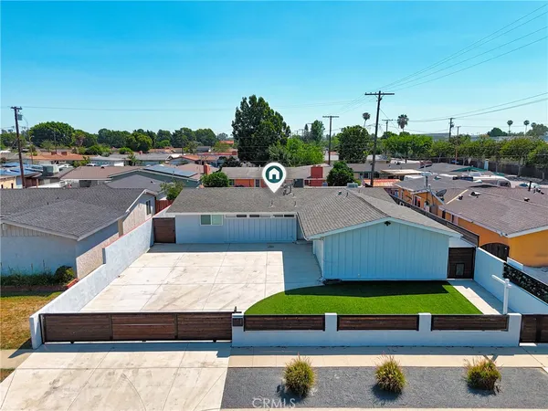 $925,000 | 3210 East Janice Street, Long Beach, CA 90805