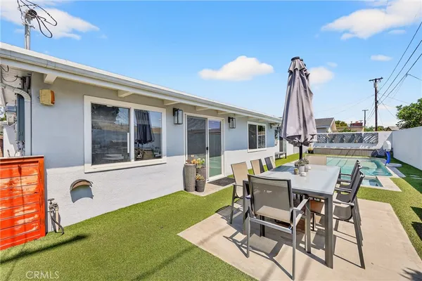 $925,000 | 3210 East Janice Street, Long Beach, CA 90805