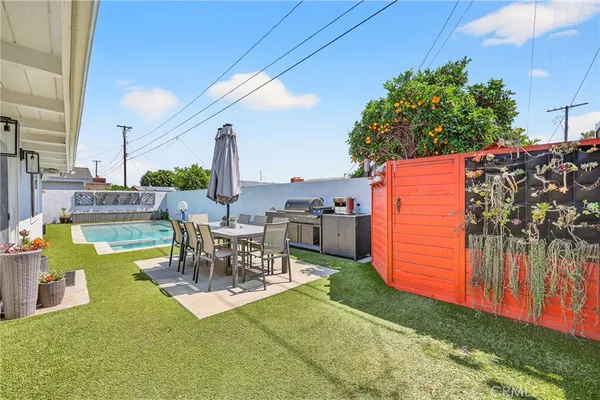 $925,000 | 3210 East Janice Street, Long Beach, CA 90805