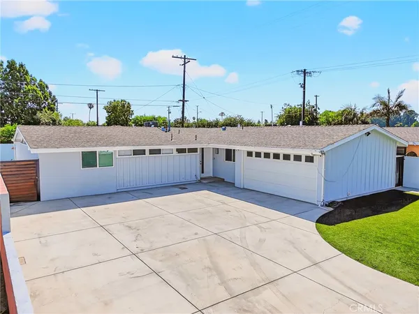 $925,000 | 3210 East Janice Street, Long Beach, CA 90805