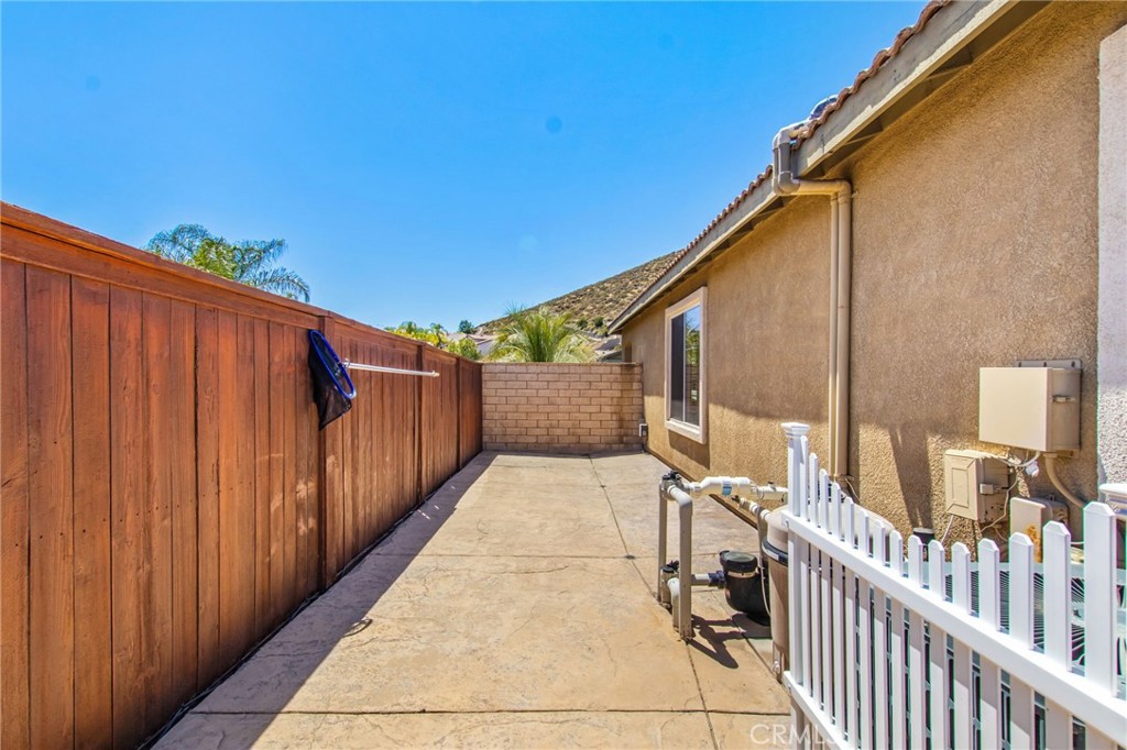 29341 Wildcat Canyon Road Menifee, CA 92587 - Photo 31 of 36 Side Yard Left