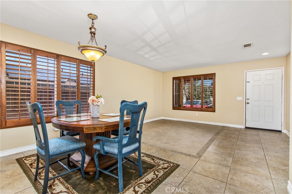 29341 Wildcat Canyon Road Menifee, CA 92587 - Photo 6 of 36 Entry...