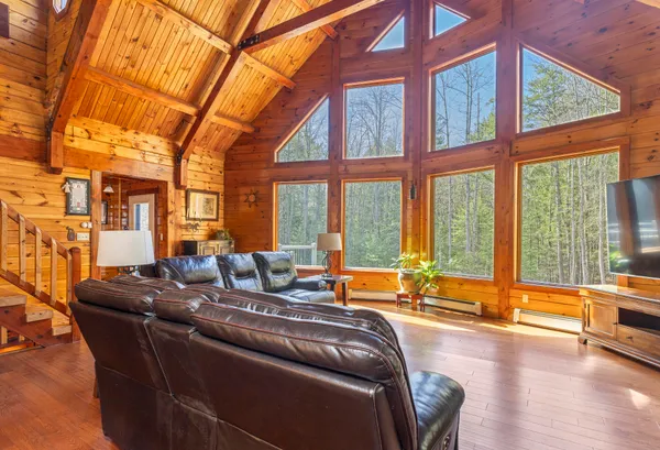 $1,095,000 | 159 Henry Hill Road, Buxton, ME 04093