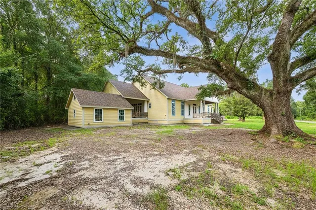 $690,000 | 23160 Lowe Davis Road, Covington, LA 70435