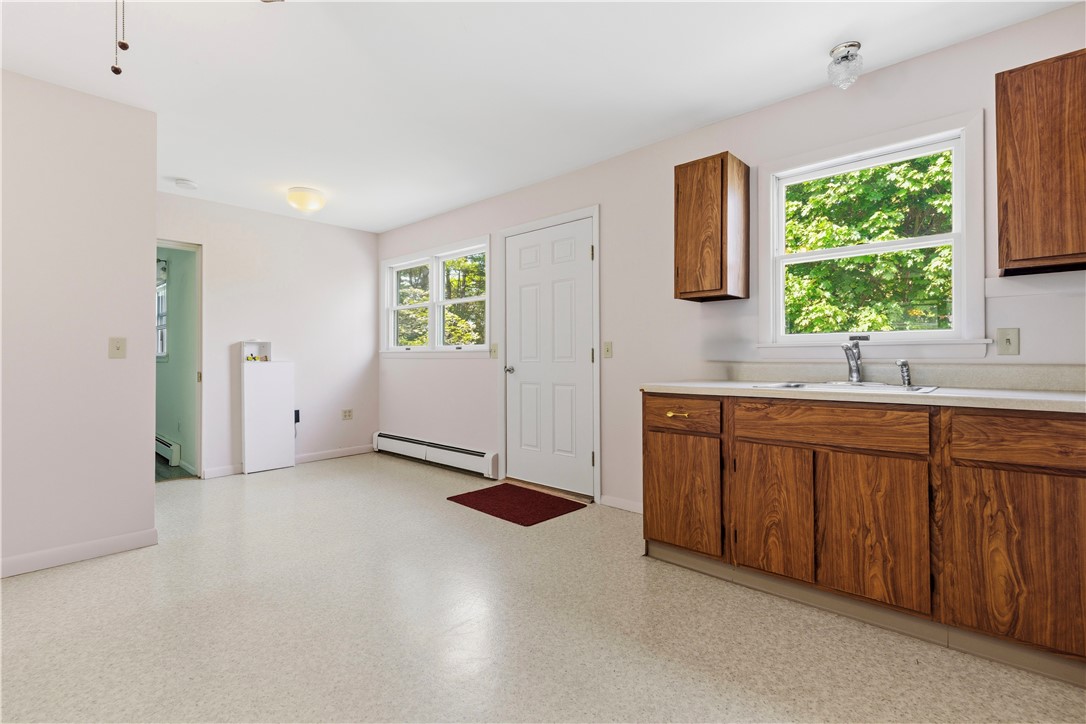 51 Quannacut Road Westerly, RI 02891 - Photo 20 of 38