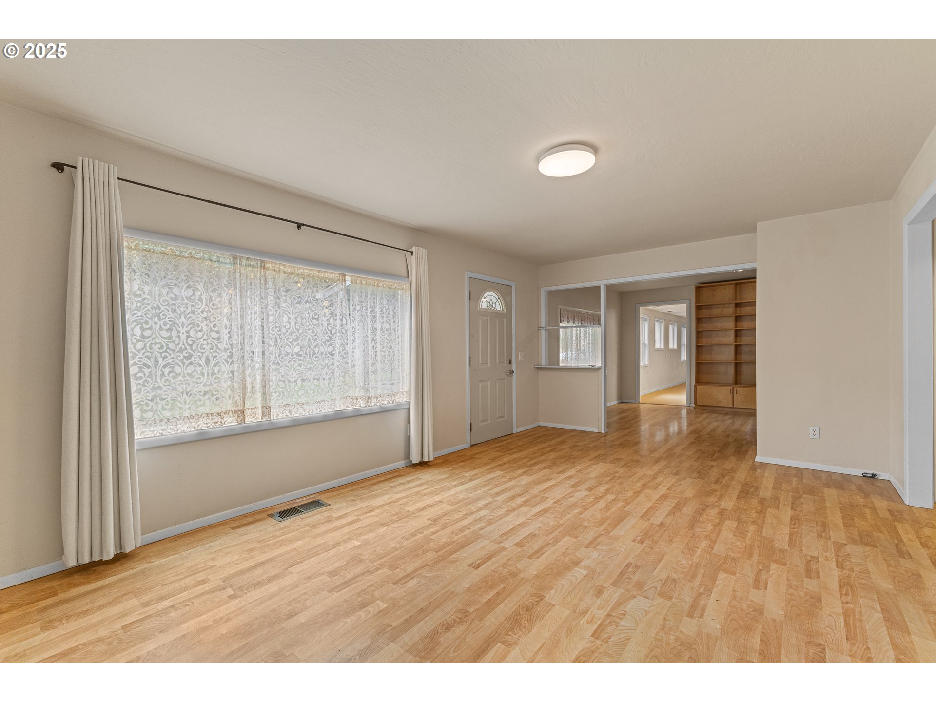 93521 Pleasant Valley Lane Myrtle Point, OR 97458 - Photo 12 of 46