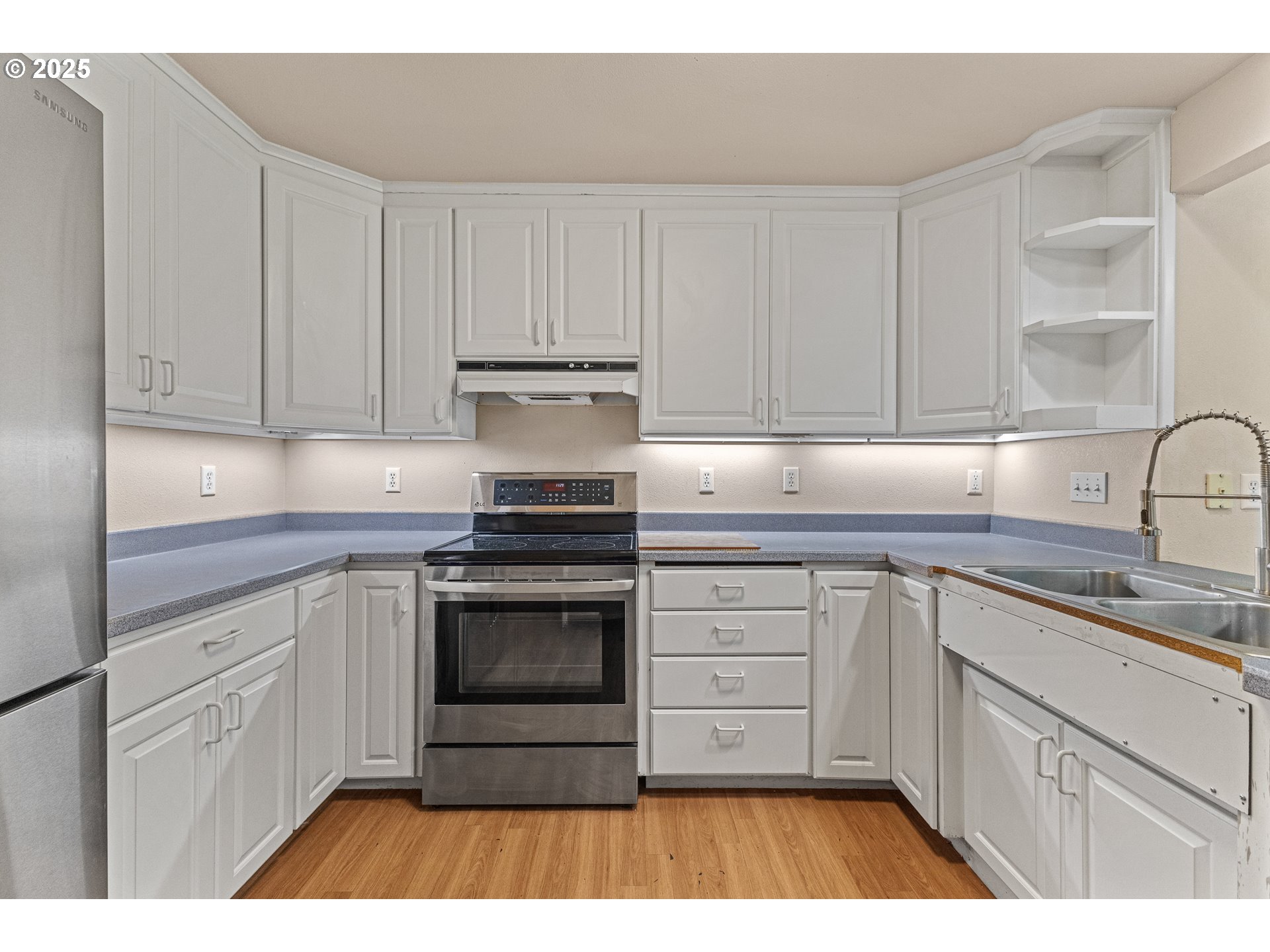 93521 Pleasant Valley Lane Myrtle Point, OR 97458 - Photo 21 of 46