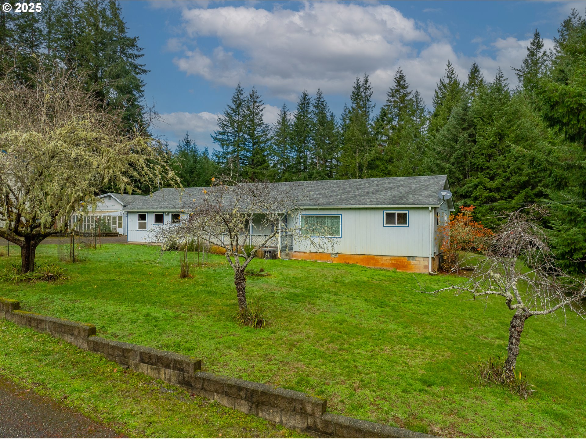 93521 Pleasant Valley Lane Myrtle Point, OR 97458 - Photo 3 of 46