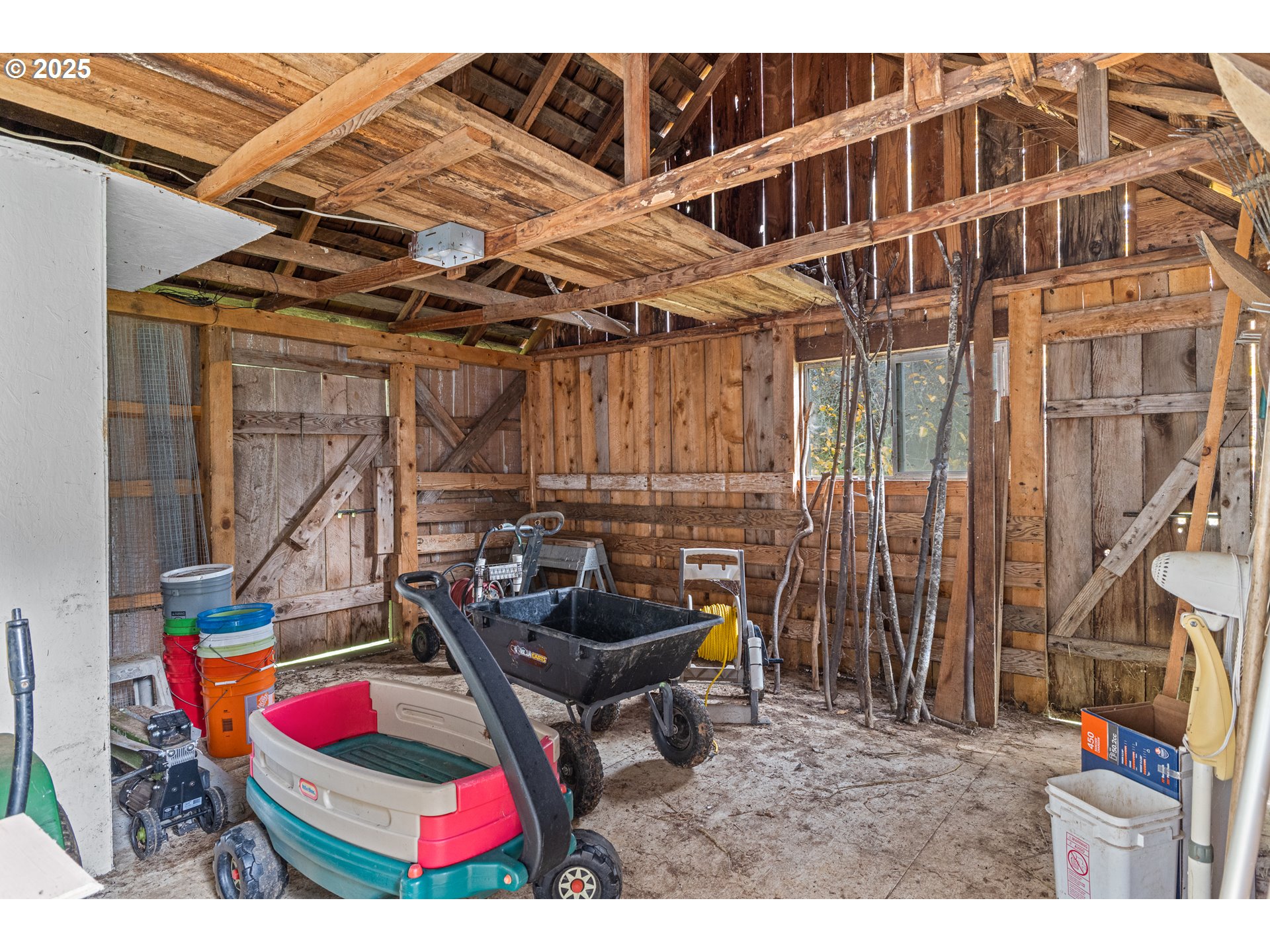 93521 Pleasant Valley Lane Myrtle Point, OR 97458 - Photo 43 of 46