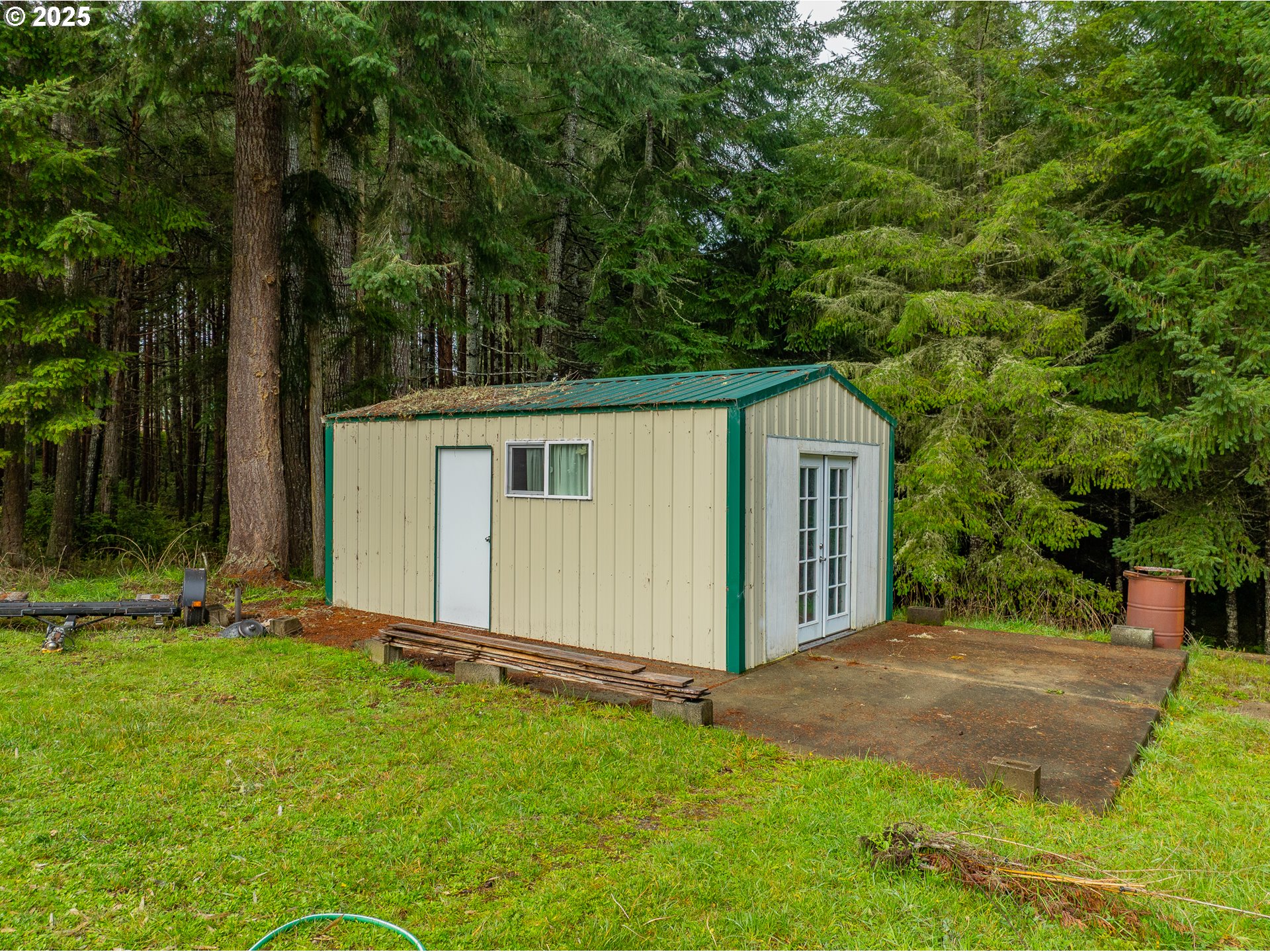 93521 Pleasant Valley Lane Myrtle Point, OR 97458 - Photo 5 of 46