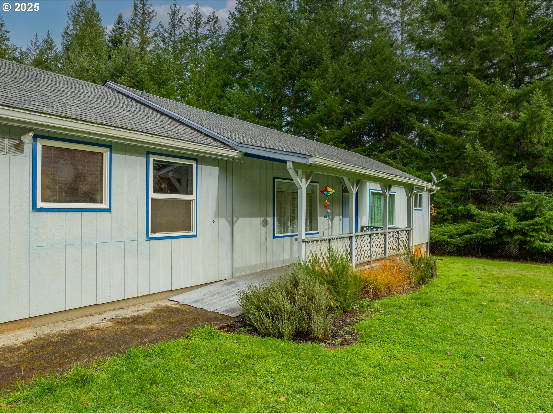 93521 Pleasant Valley Lane Myrtle Point, OR 97458 - Photo 6 of 46