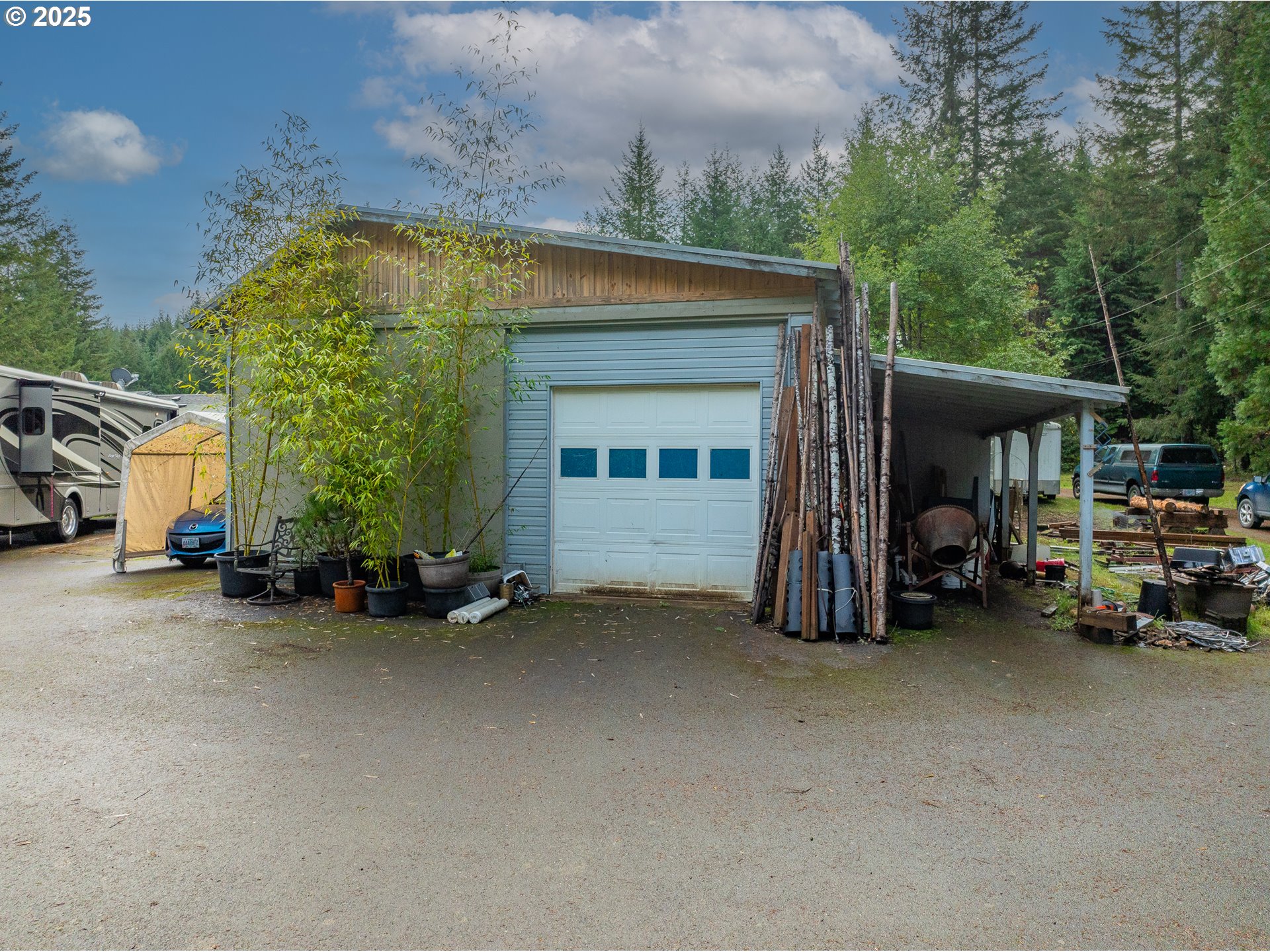 93521 Pleasant Valley Lane Myrtle Point, OR 97458 - Photo 9 of 46