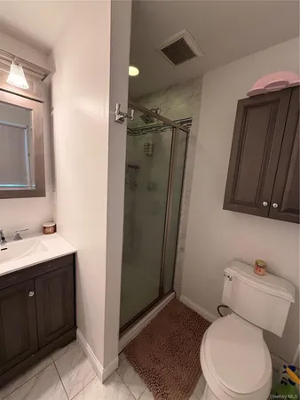 $6,250 | 8 Tobi Lane, East Setauket, NY 11733