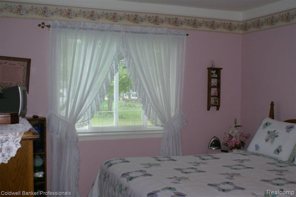 42230 Saltz Road Canton, MI 48187 - Photo 7 of 13 DSC08474.JPG