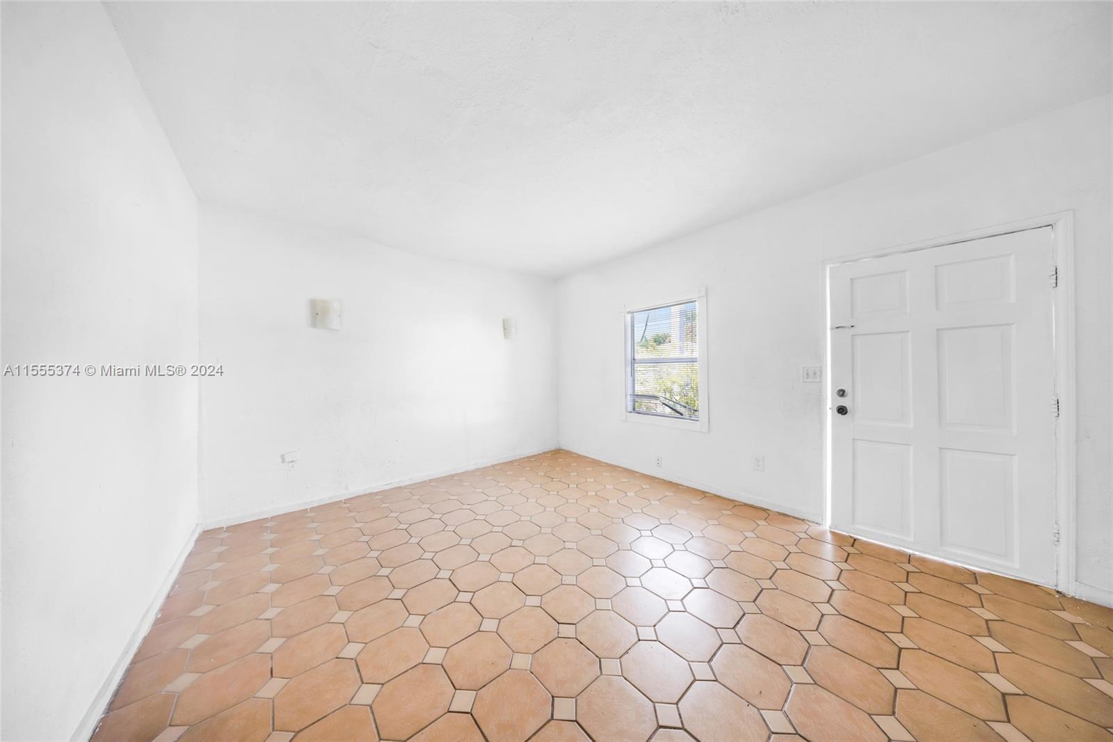 2728 Northwest 3rd Street Miami, FL 33125 - Photo 22 of 33 a view of an empty room