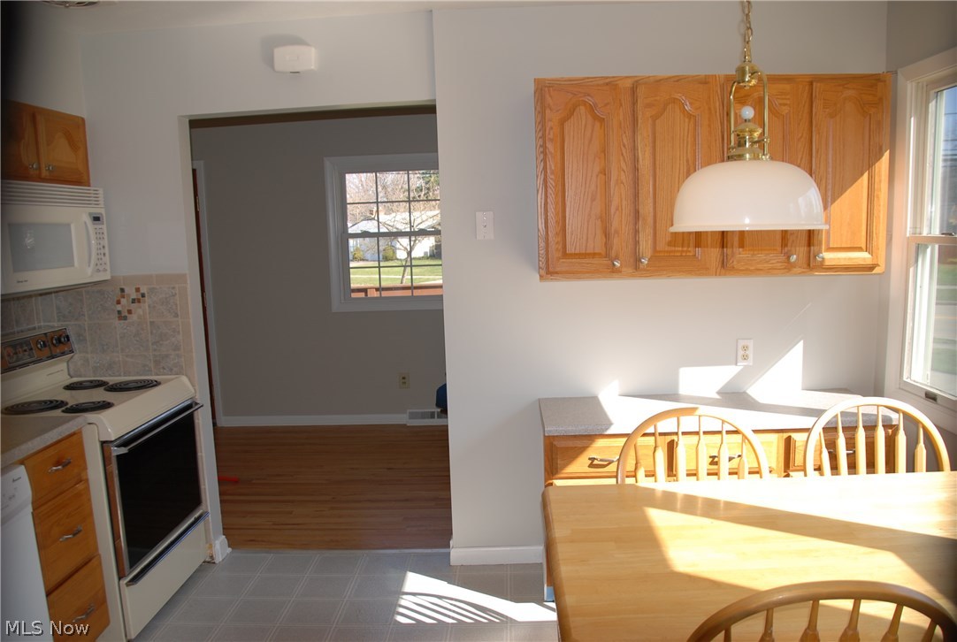 443 Nobottom Road Berea, OH 44017 - Photo 6 of 20 Gallery Image 6
