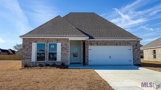 $304,900 | 7013 Brook Hollow Drive, Zachary, LA 70791