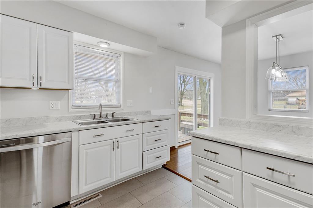 605 East Maple Street Archie, MO 64725 - Photo 13 of 39