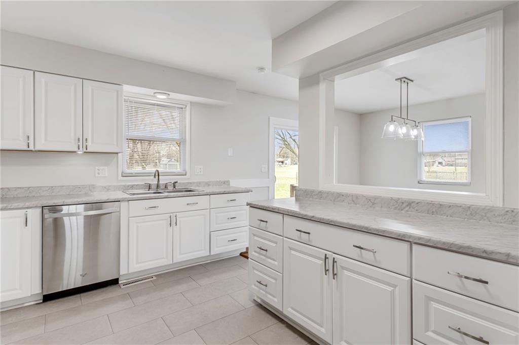 605 East Maple Street Archie, MO 64725 - Photo 15 of 39