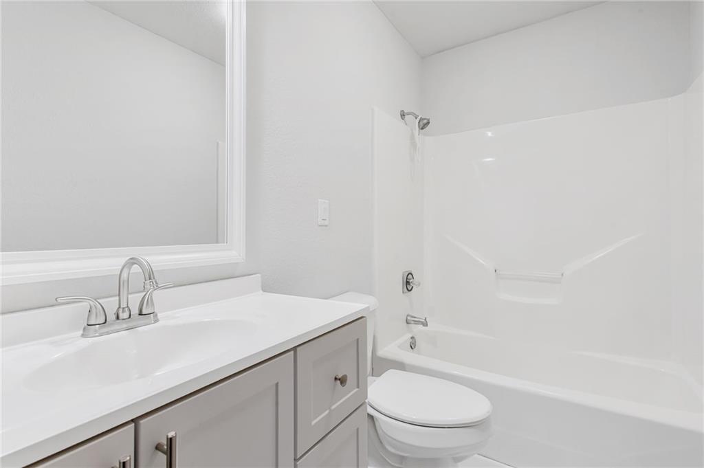 605 East Maple Street Archie, MO 64725 - Photo 20 of 39