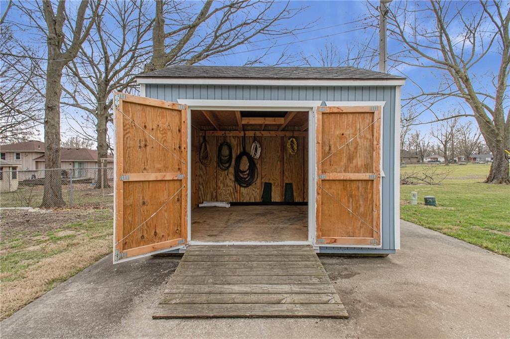 605 East Maple Street Archie, MO 64725 - Photo 38 of 39