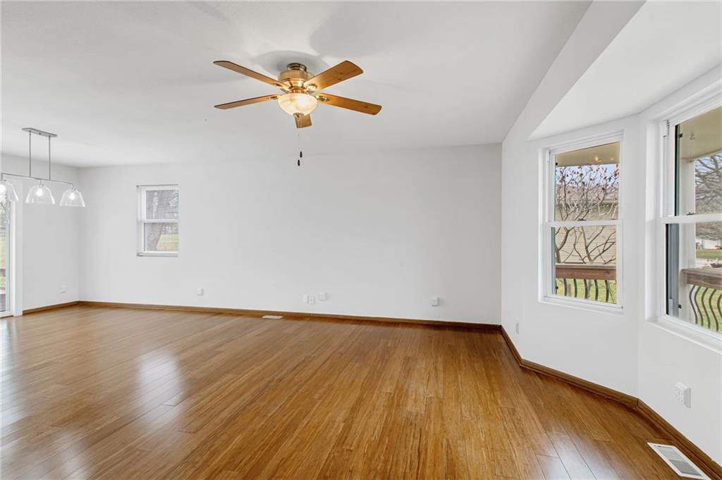 605 East Maple Street Archie, MO 64725 - Photo 4 of 39