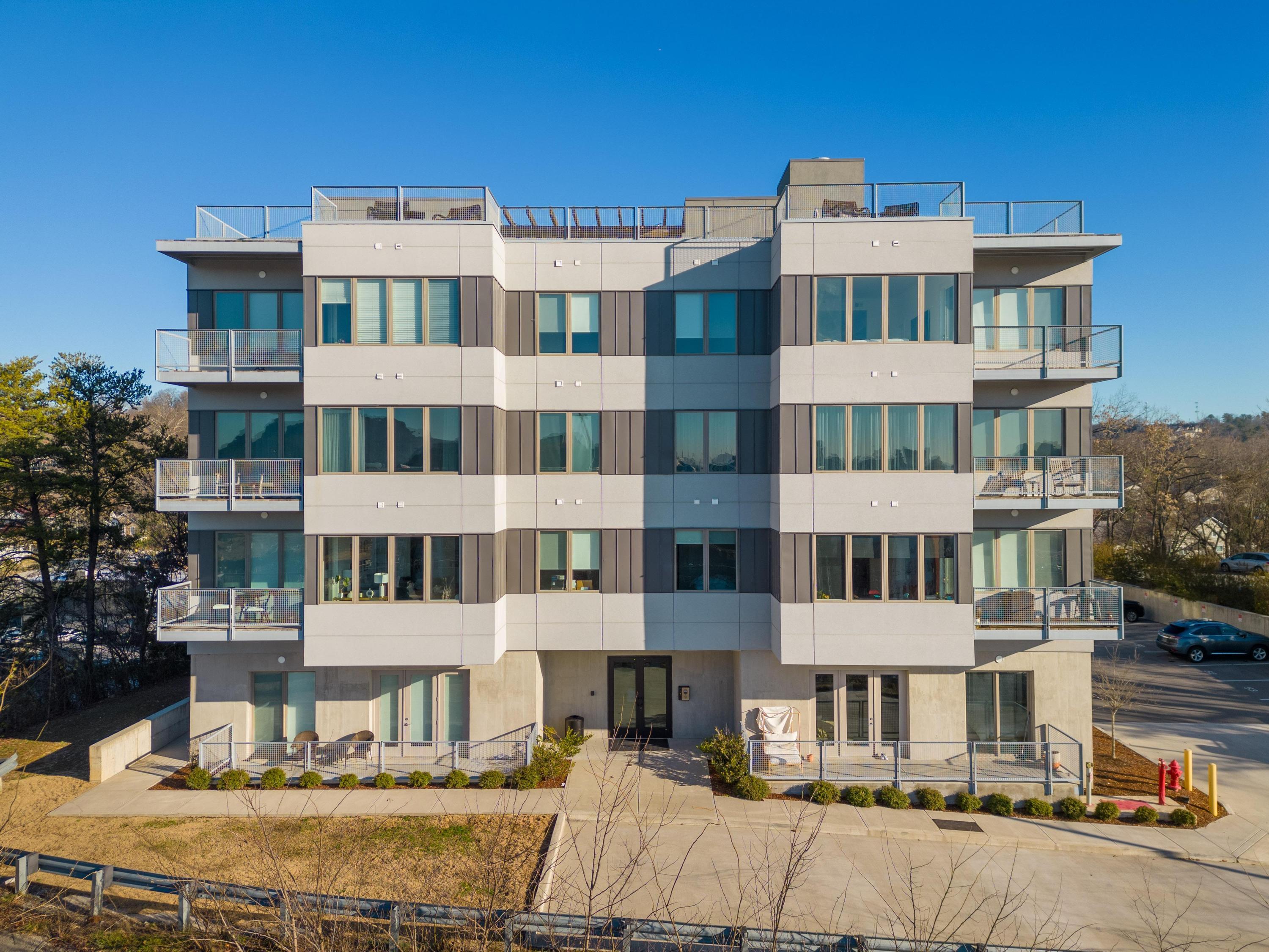 2024_02_February_411_Fairpoint_St_Unit_2