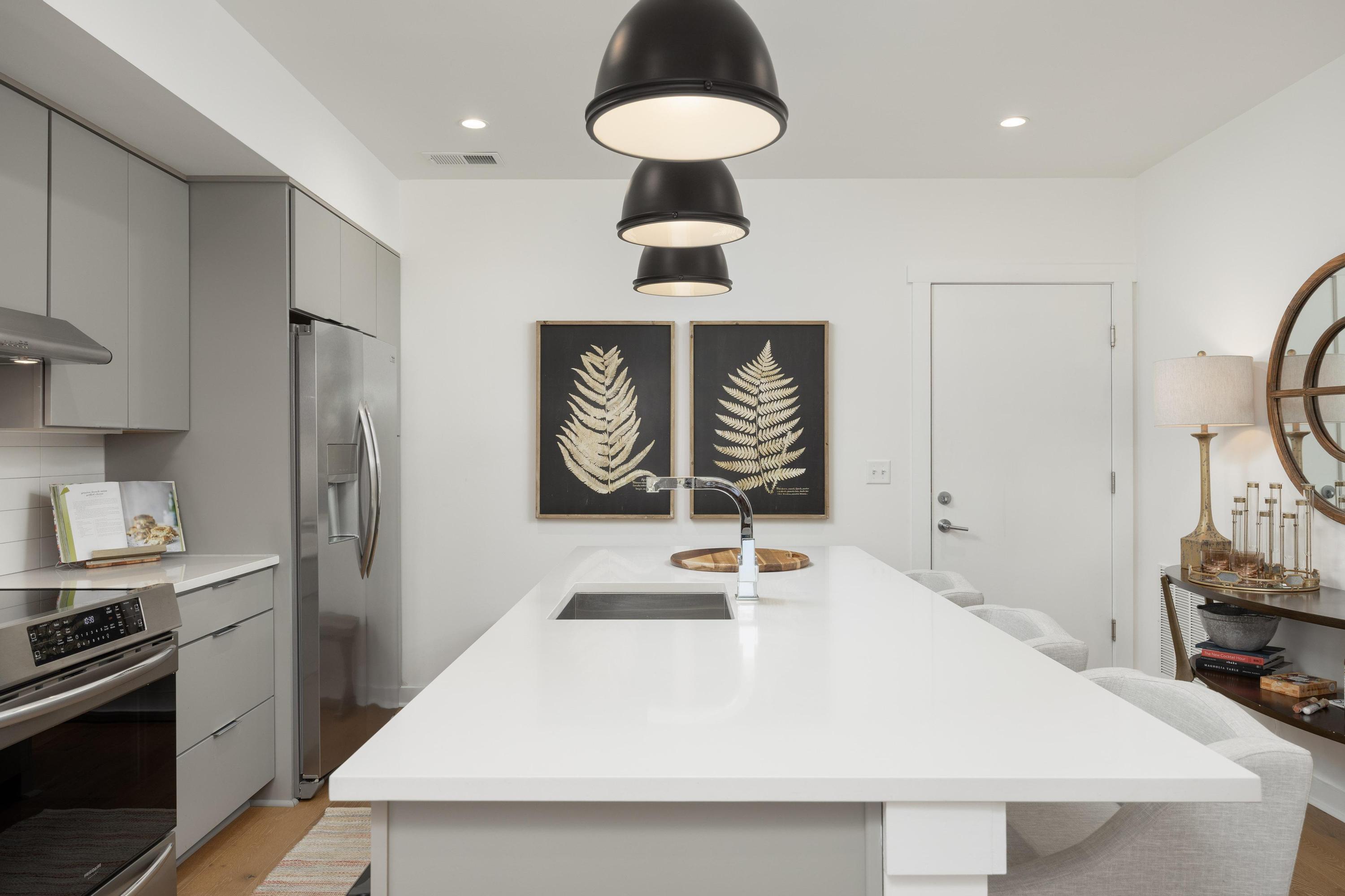 411 Fairpoint Street, Unit 208 Chattanooga, TN 37405 - Photo 4 of 28 2024_02_February_411_Fairpoint_St_Unit_2