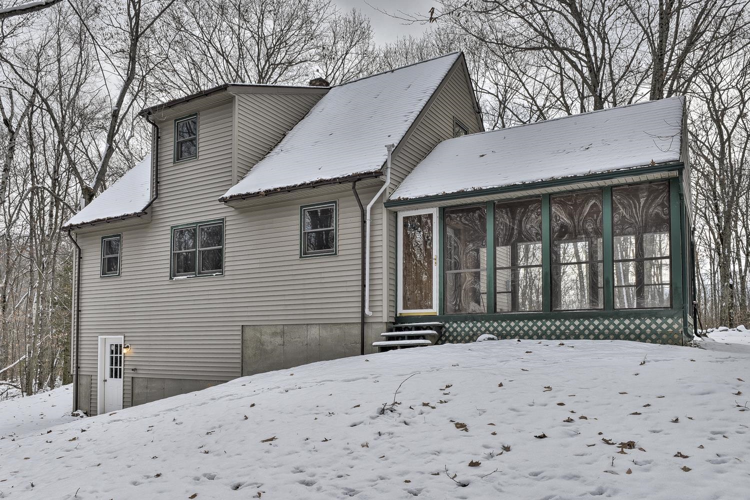 22 Shaker Farm Road South Marlborough, NH 03455 - Photo 2 of 35