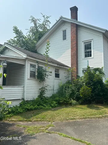 $129,900 | 180 South Main Street, Mechanicville, NY 12118