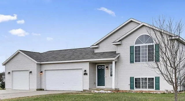 $330,000 | 2050 Stag Court Northeast, Cedar Springs, MI 49319