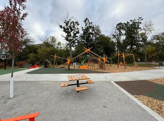 $265,000 | 2407 Laurie Court West, St. Paul, MN 55113