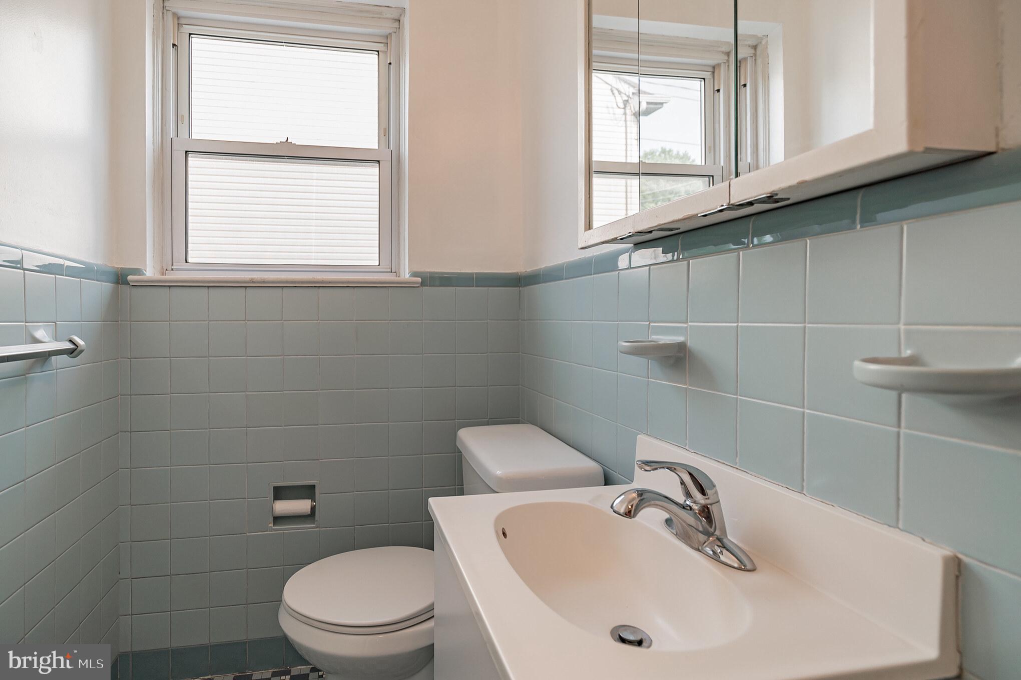 112 Crooked Billet Road Hatboro, PA 19040 - Photo 15 of 28 Half Bath