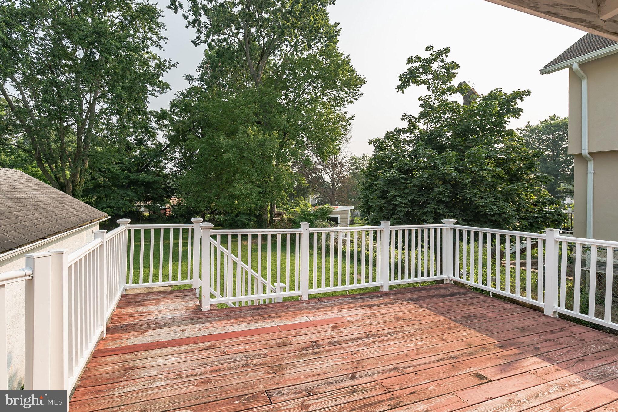 112 Crooked Billet Road Hatboro, PA 19040 - Photo 24 of 28 Deck