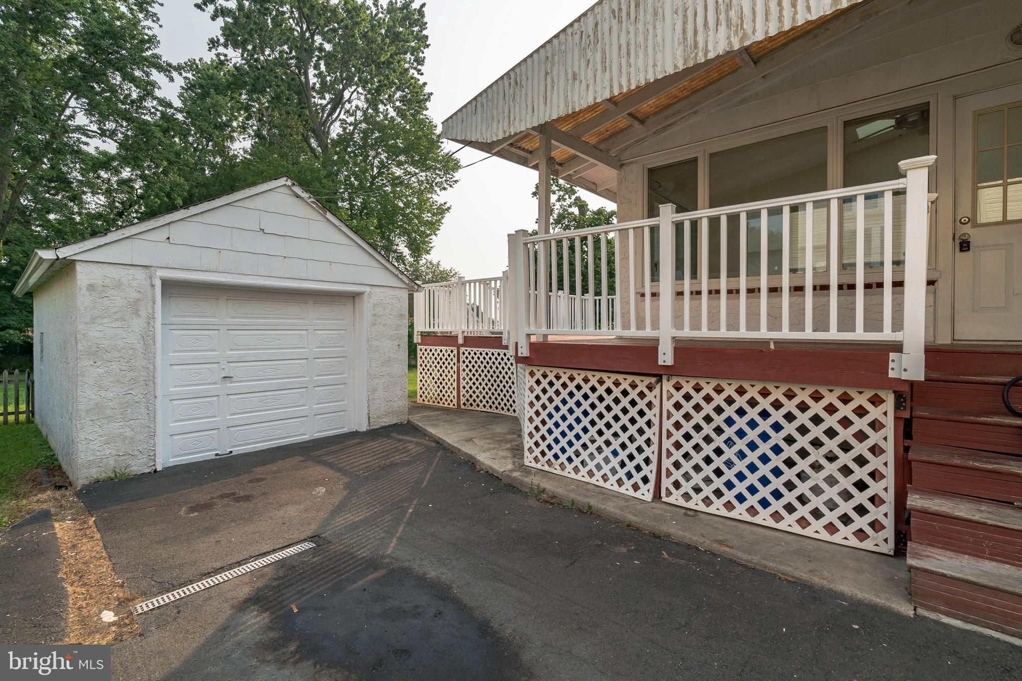 112 Crooked Billet Road Hatboro, PA 19040 - Photo 25 of 28 Garage