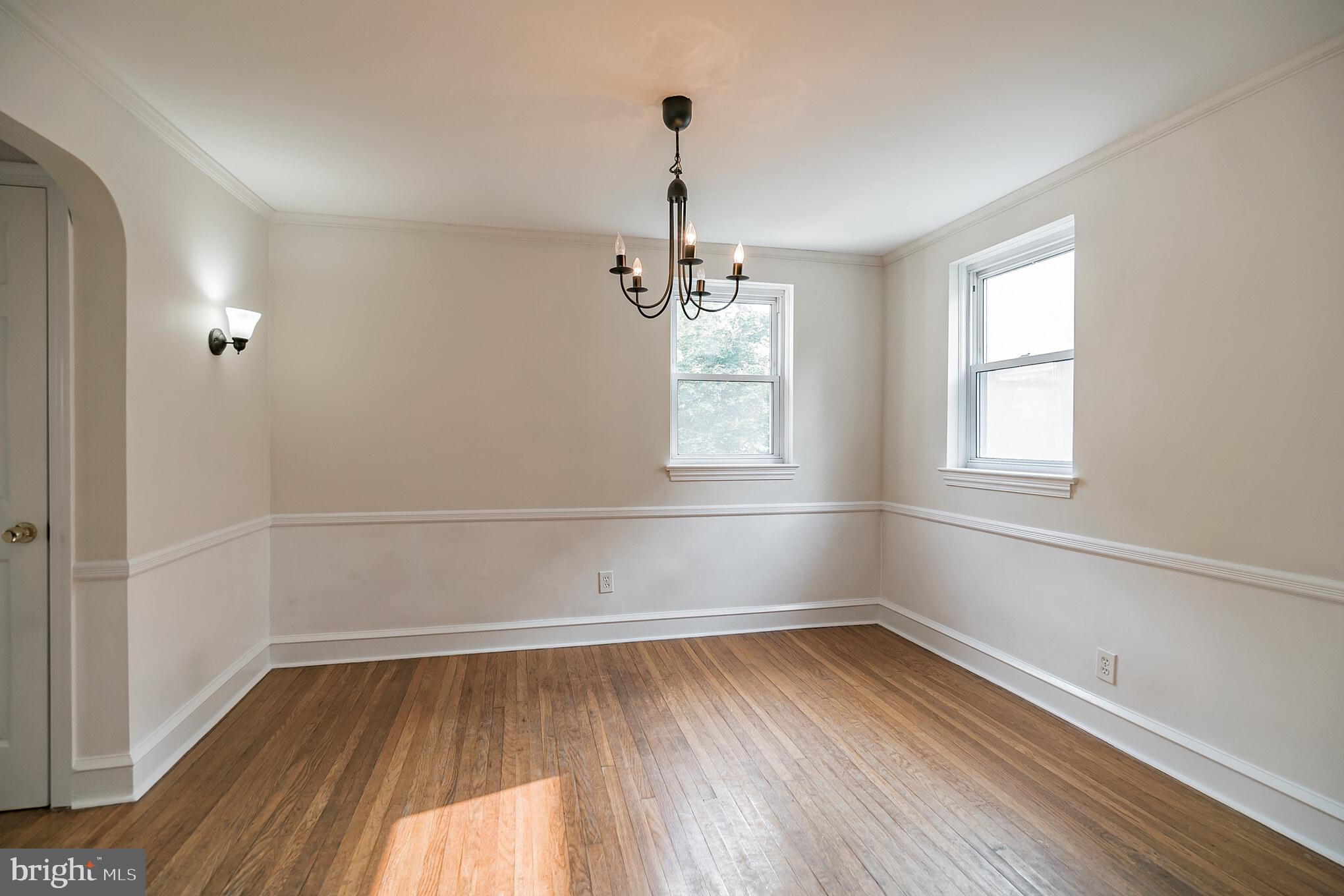 112 Crooked Billet Road Hatboro, PA 19040 - Photo 8 of 28 Dining Room