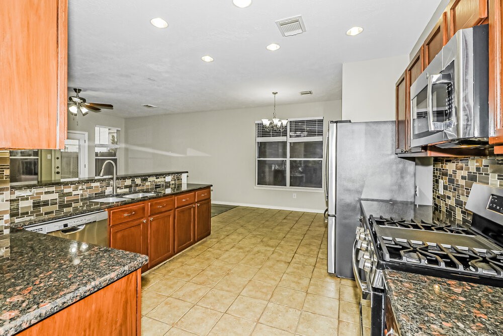 7818 Yaupon Ranch Court Cypress, TX 77433 - Photo 9 of 17