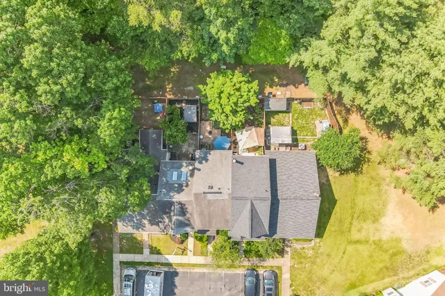 a picture of a city view