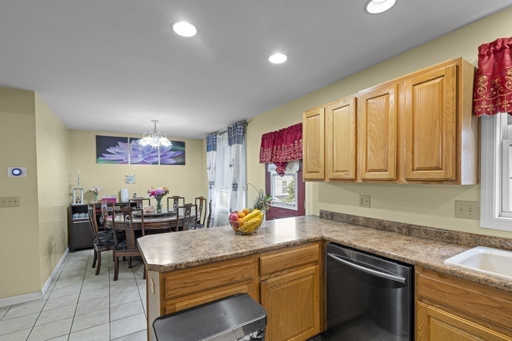 140 Grant Street Fall River, MA 02721 - Photo 11 of 42