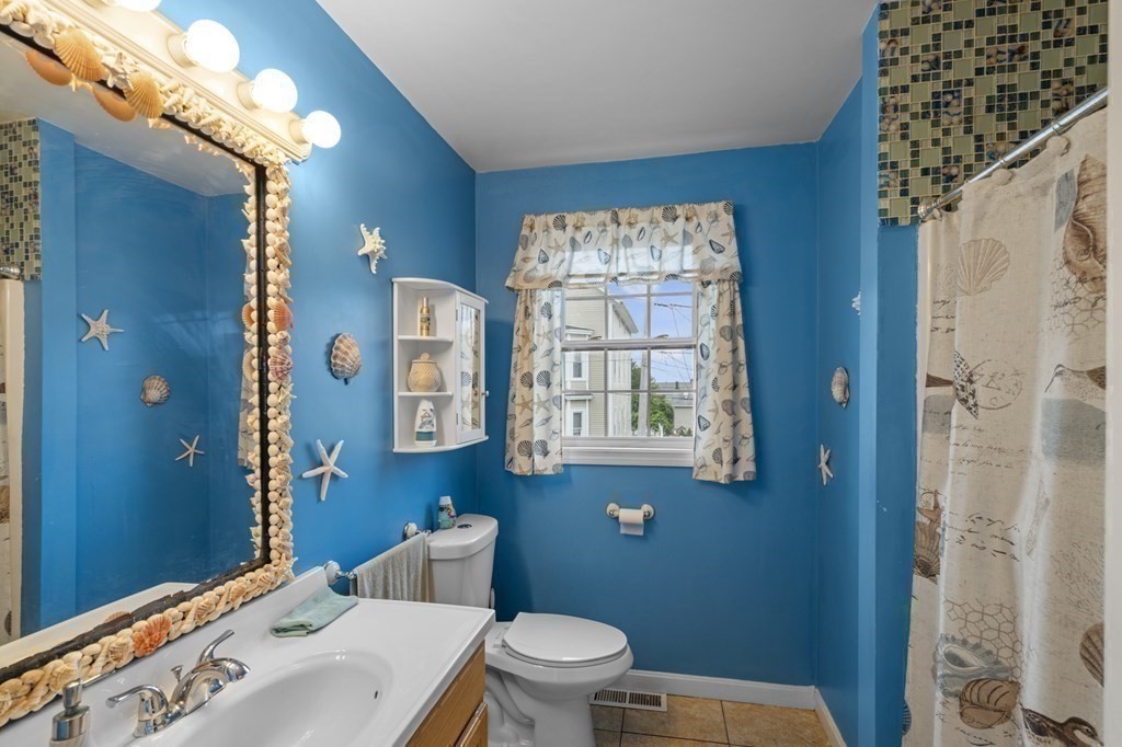 140 Grant Street Fall River, MA 02721 - Photo 18 of 42