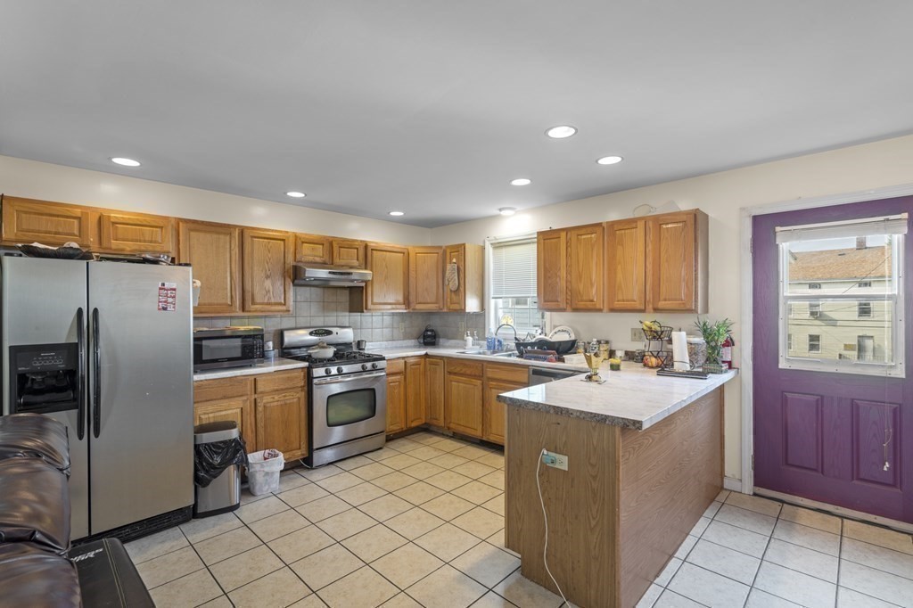 140 Grant Street Fall River, MA 02721 - Photo 20 of 42