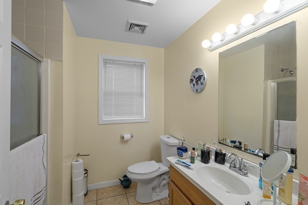 140 Grant Street Fall River, MA 02721 - Photo 29 of 42