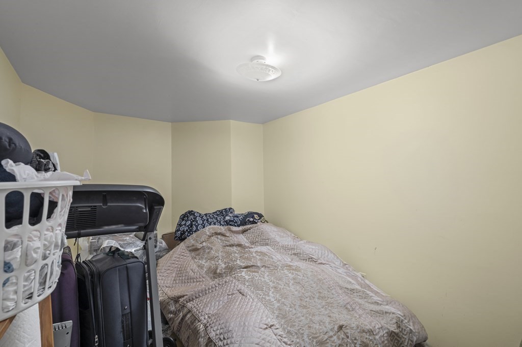 140 Grant Street Fall River, MA 02721 - Photo 38 of 42
